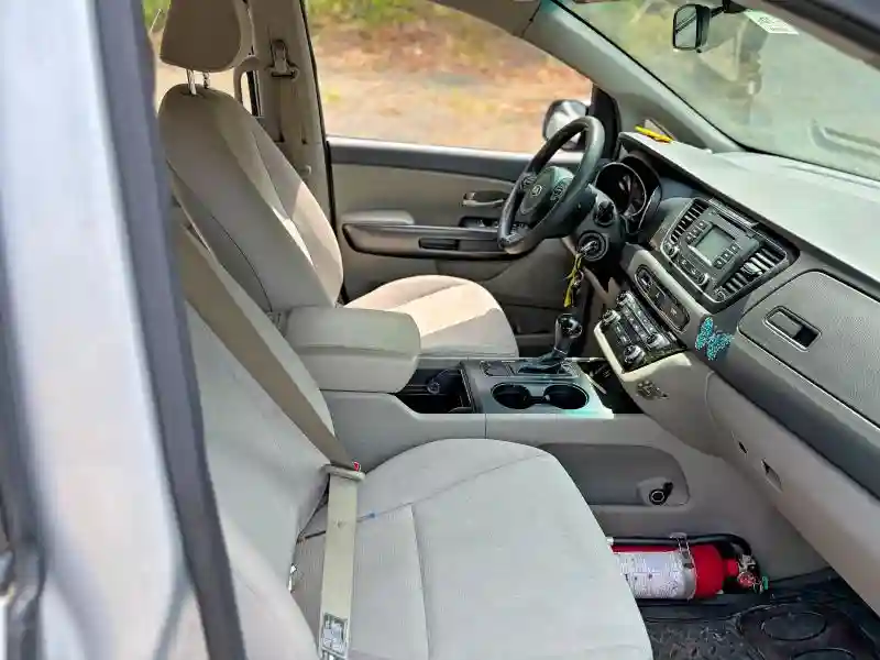 KNDMA5C15G6120531 2016 KIA SEDONA-4