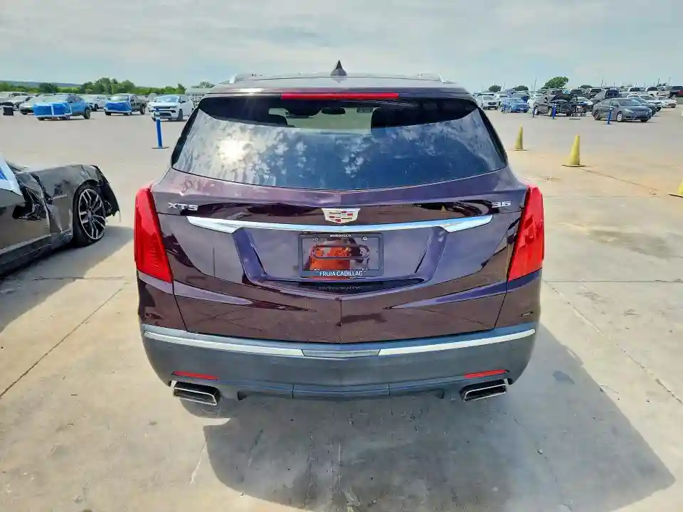 1GYKNCRS8JZ156052 2018 CADILLAC XT5-5