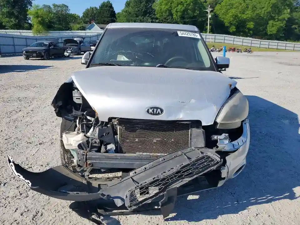 KNDJT2A56D7768449 2013 KIA SOUL BASE-4