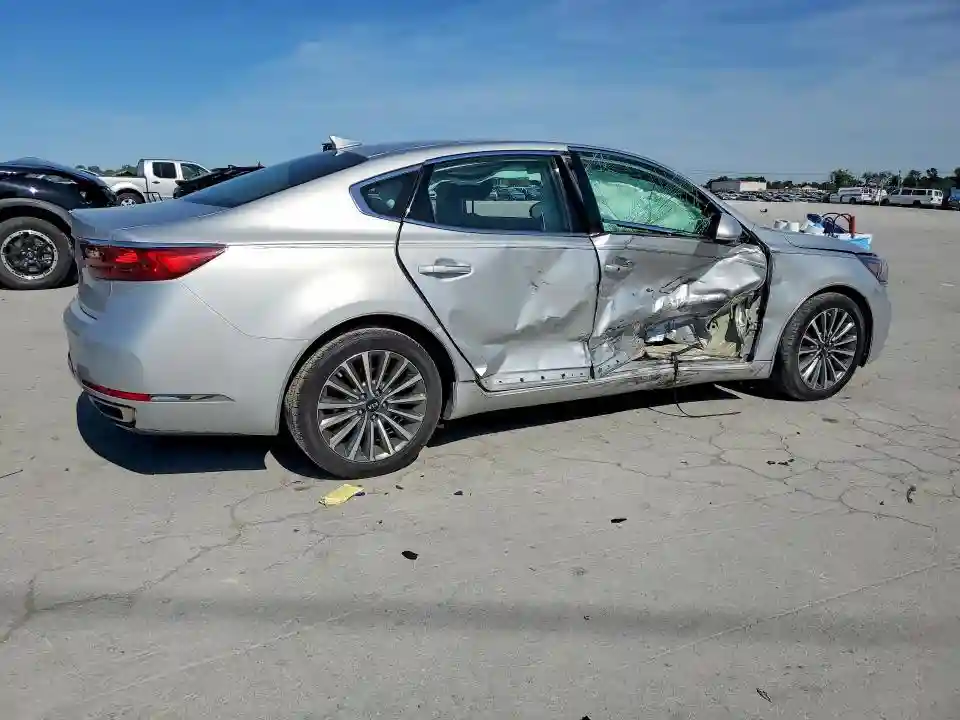 KNALB4J12H5086218 2017 KIA CADENZA-2