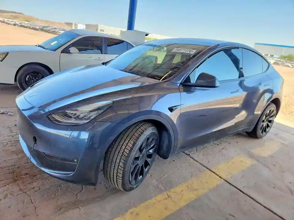 7SAYGDEE4NF411469 2022 TESLA MODEL Y-0