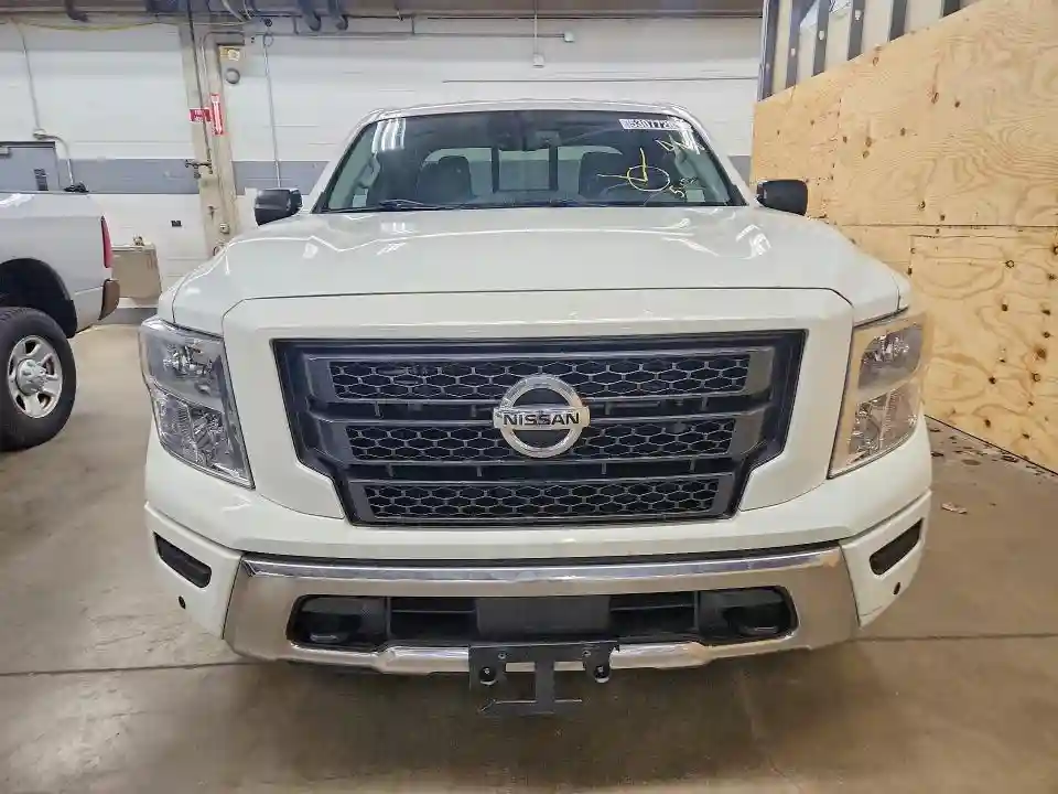 1N6AA1CD1NN107653 2022 NISSAN TITAN-4