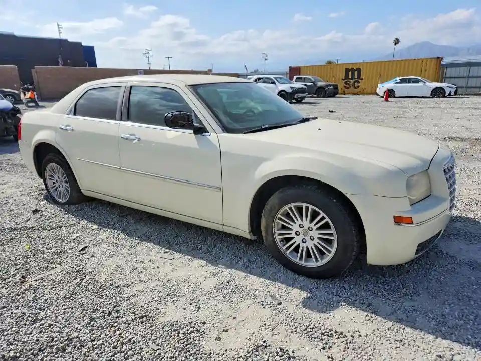 2C3CA5CV3AH325841 2010 CHRYSLER 300-3