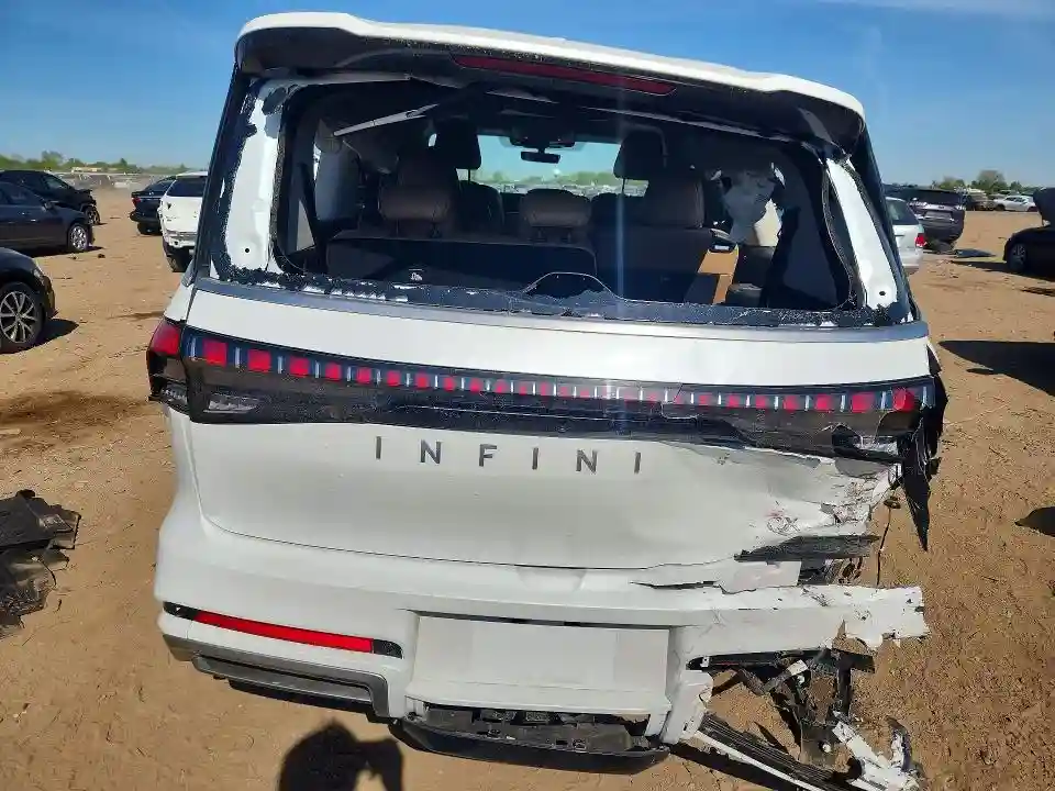 JN8AZ3BE9T9720521 2026 INFINITI QX80-5