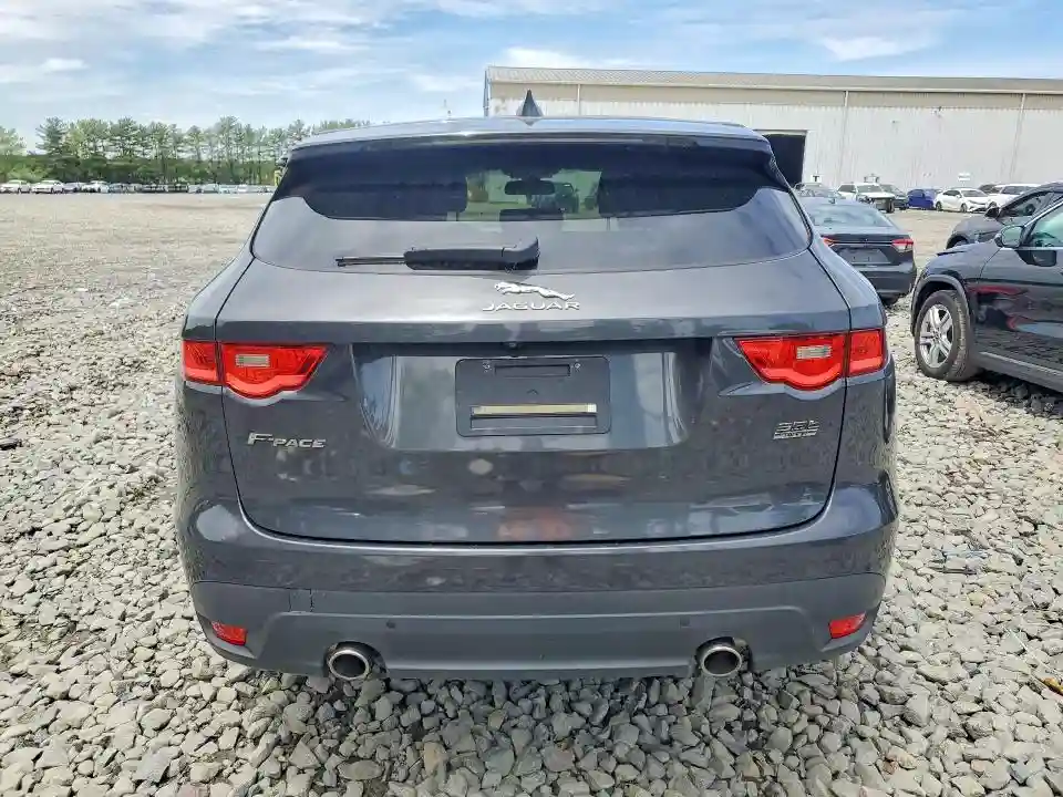 SADCJ2BV7HA050368 2017 JAGUAR F-PACE-5