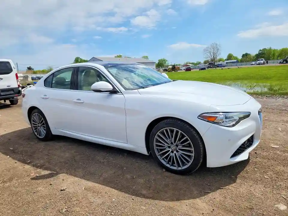 ZARFANBN8M7643793 2021 ALFA ROMEO GIULIA-3