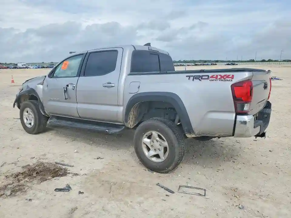 5TFCZ5AN8JX145113 2018 TOYOTA TACOMA-1