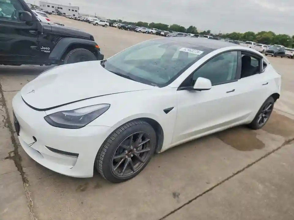 5YJ3E1EA2PF454137 2023 TESLA MODEL 3-0