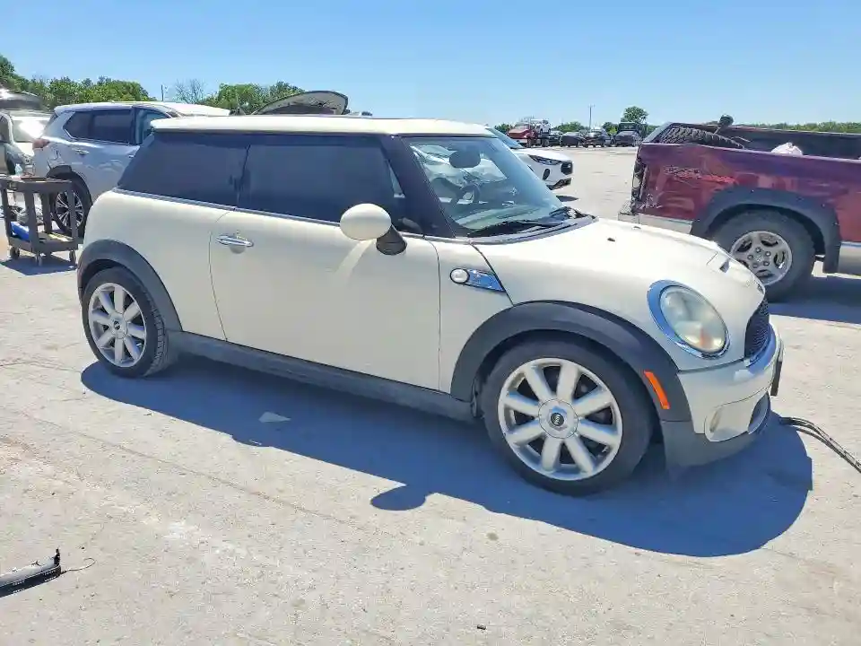 WMWMF7C52ATZ71627 2010 MINI COOPER-3