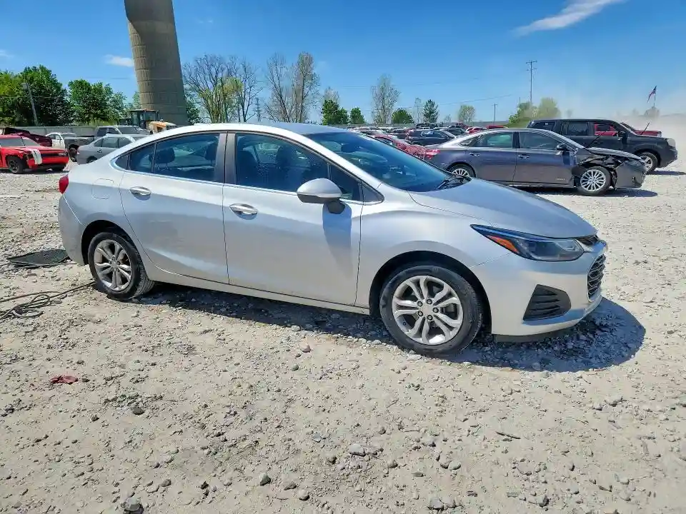 1G1BE5SM9K7120437 2019 CHEVROLET CRUZE-3