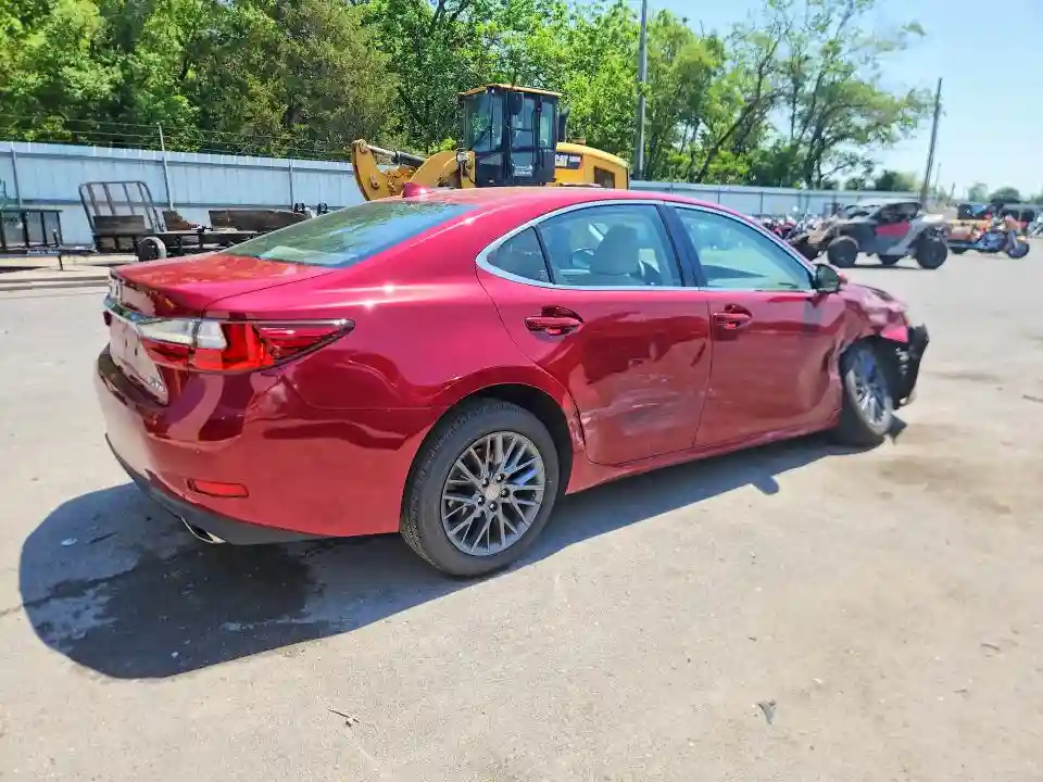 58ABK1GG0JU094231 2018 LEXUS ES-2