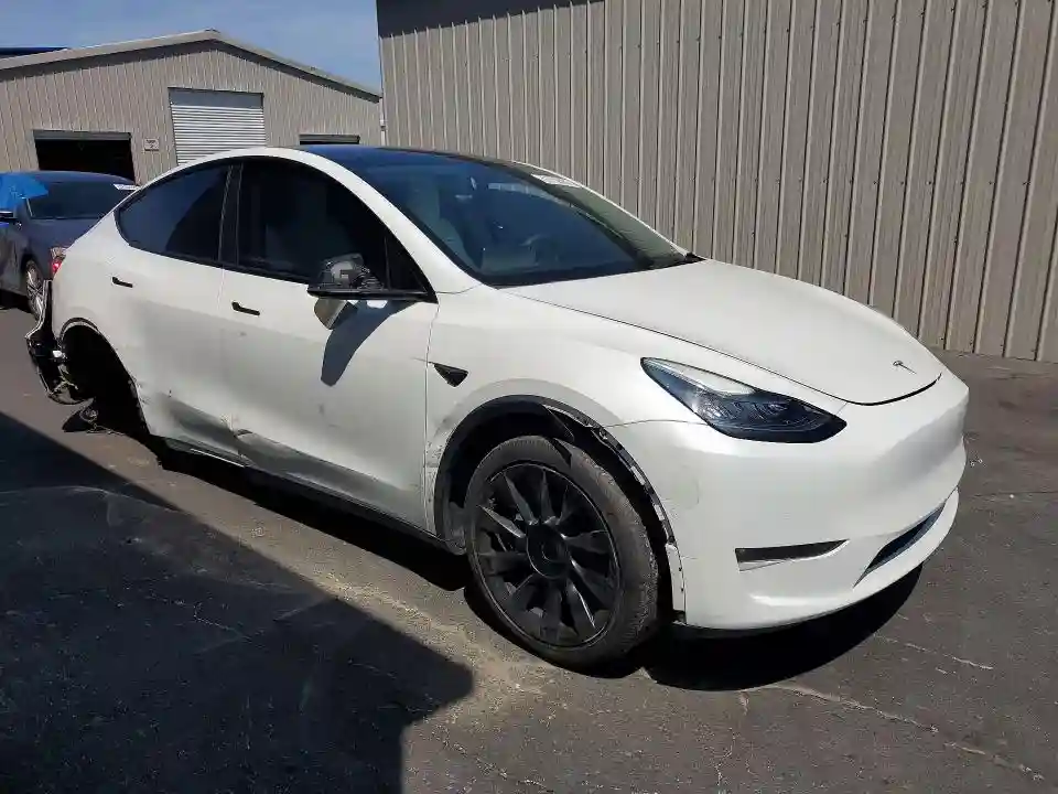 7SAYGDEE2NF348470 2022 TESLA MODEL Y-3