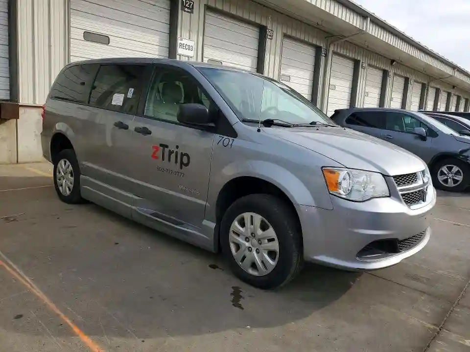 2C7WDGBG4KR792053 2019 DODGE CARAVAN-3