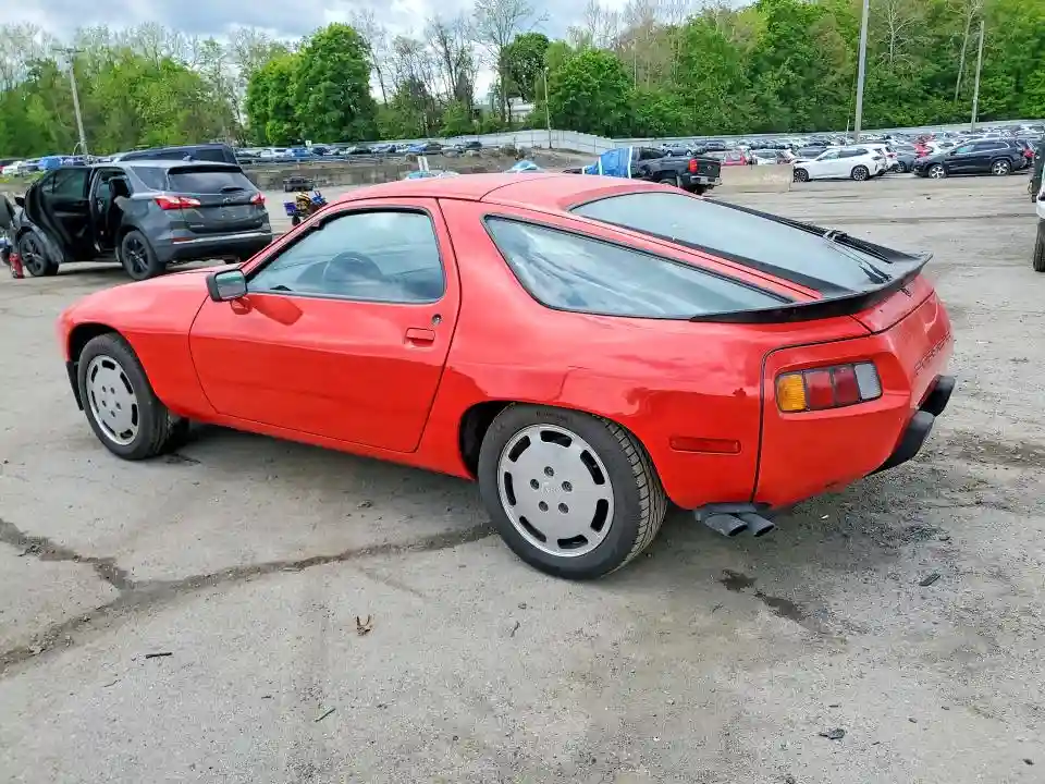 WP0JB0922FS861552 1985 PORSCHE 928-1