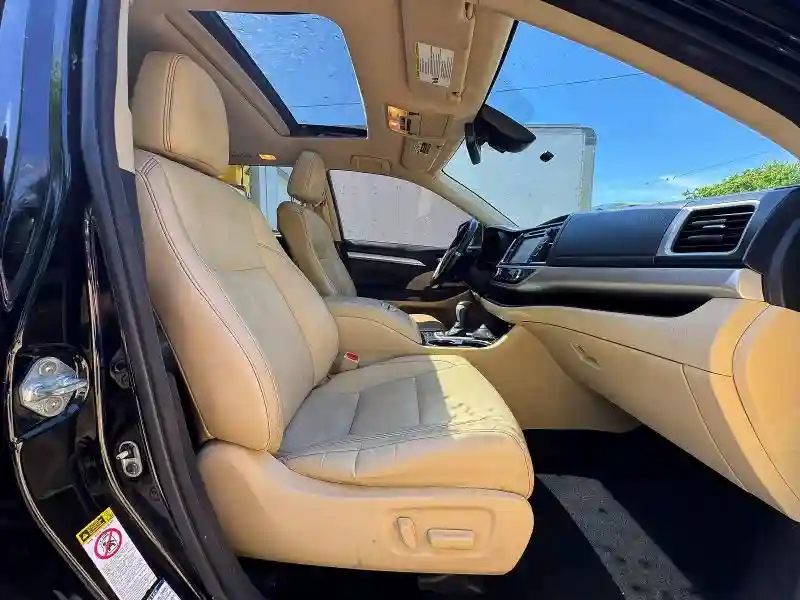 5TDJGRFH3HS023332 2017 TOYOTA HIGHLANDER-4