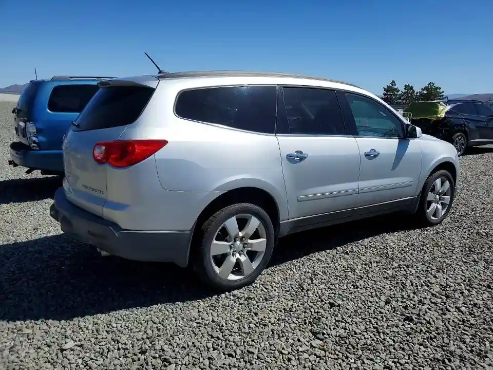 1GNLVHED6AJ218455 2010 CHEVROLET TRAVERSE-2