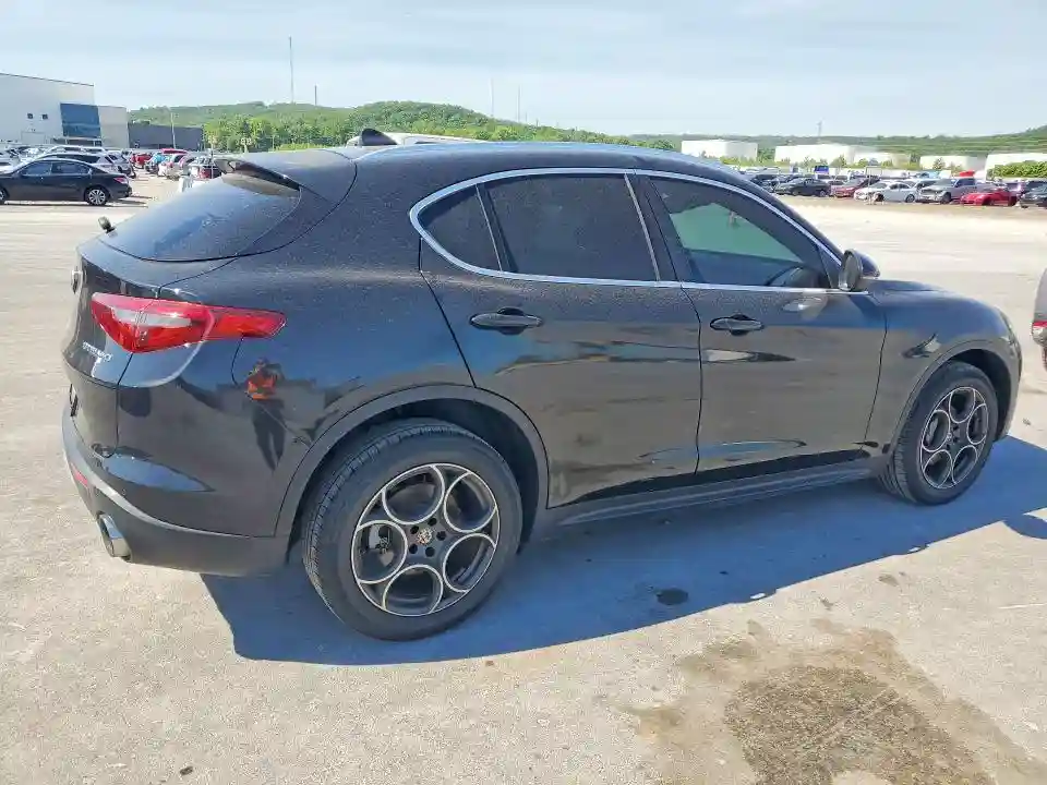 ZASFAKAN1J7B74253 2018 ALFA ROMEO STELVIO-2
