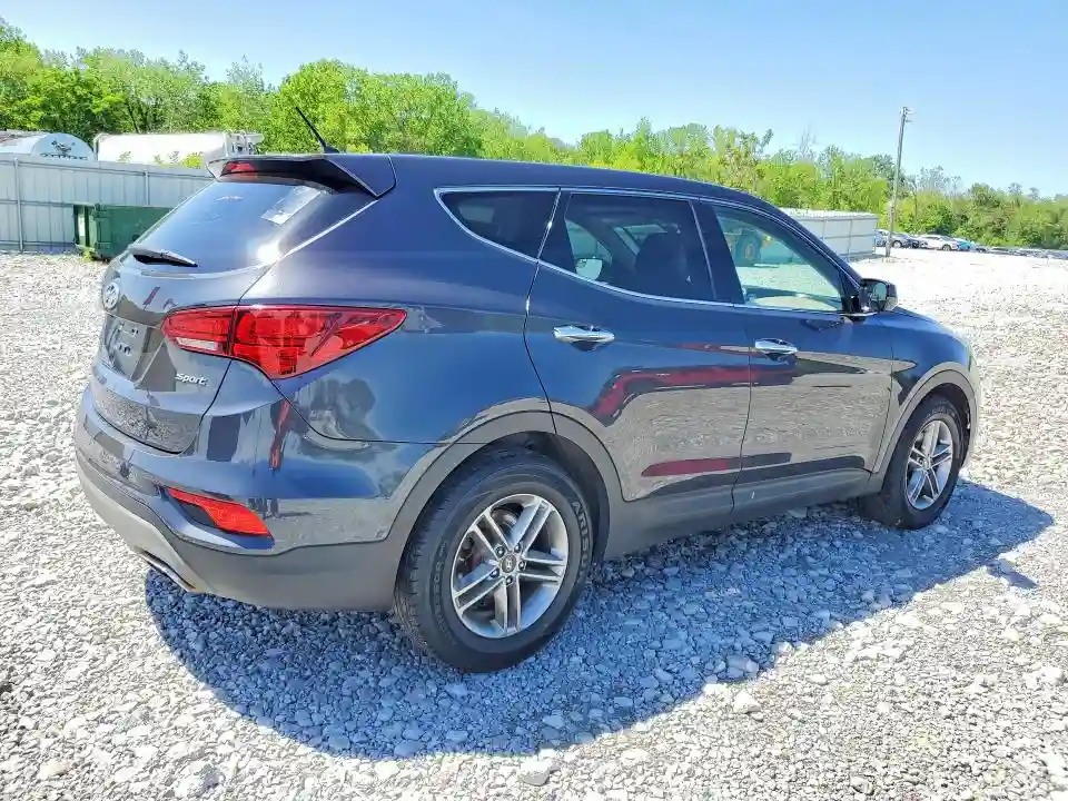 5XYZT3LB9JG572466 2018 HYUNDAI SANTA FE-2