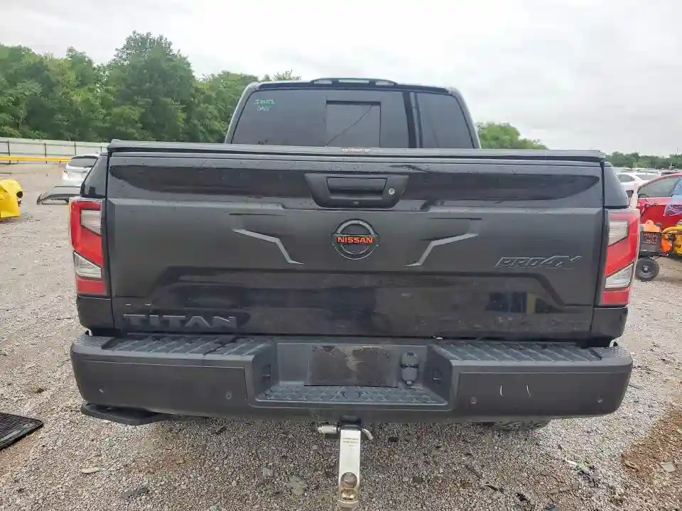 1N6AA1ED2MN533976 2021 NISSAN TITAN PRO--5