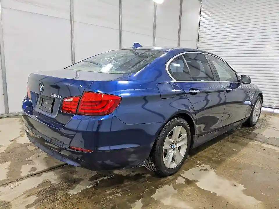 WBAXG5C51DD230141 2013 BMW 5 SERIES-2
