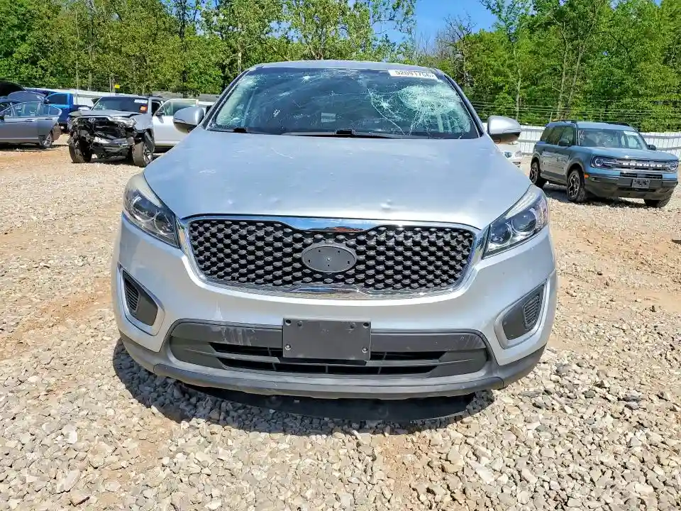 5XYPG4A31JG345057 2018 KIA SORENTO-4