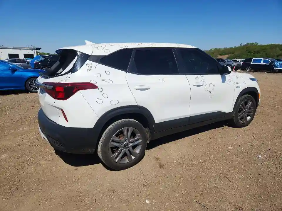 KNDEPCAA4M7140074 2021 KIA SELTOS-2