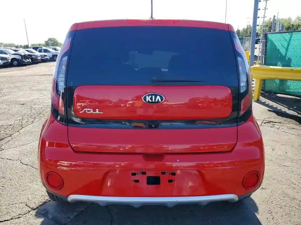 KNDJP3A58J7567660 2018 KIA SOUL-5