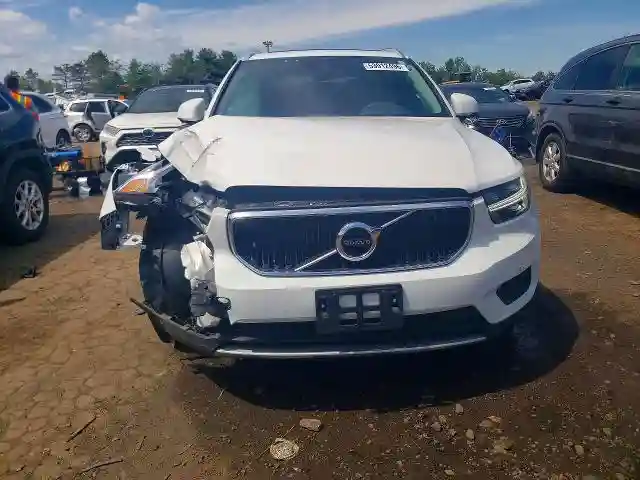 YV4162UK3K2069926 2019 VOLVO XC40-4