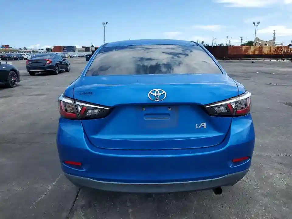 3MYDLBYV8JY318042 2018 TOYOTA YARIS IA B-5