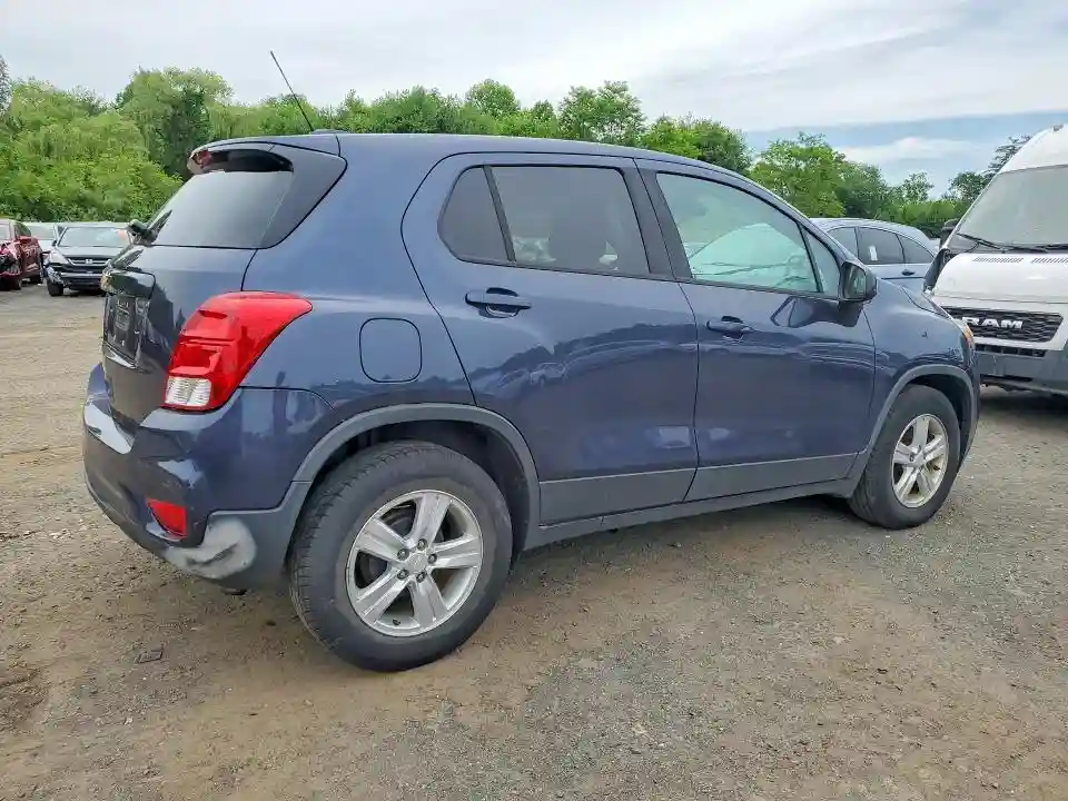 3GNCJKSB8KL193760 2019 CHEVROLET TRAX-2