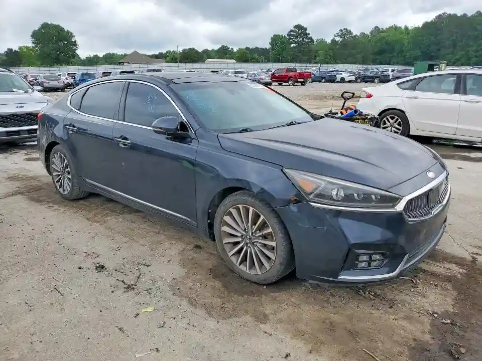 KNALC4J1XH5067185 2017 KIA CADENZA-3