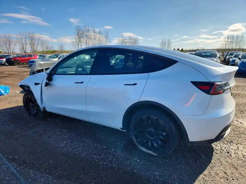 7SAYGDEE2PF584376 2023 TESLA MODEL Y-1