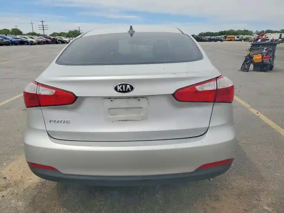KNAFX4A66E5082131 2014 KIA FORTE-5