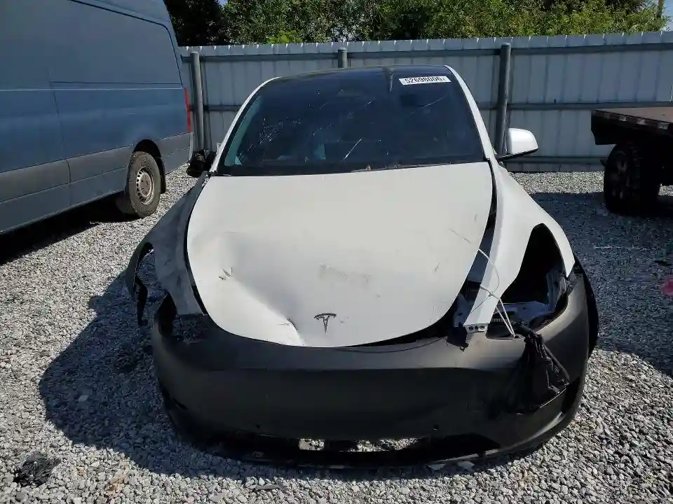 7SAYGDEF1NF448147 2022 TESLA MODEL Y-4
