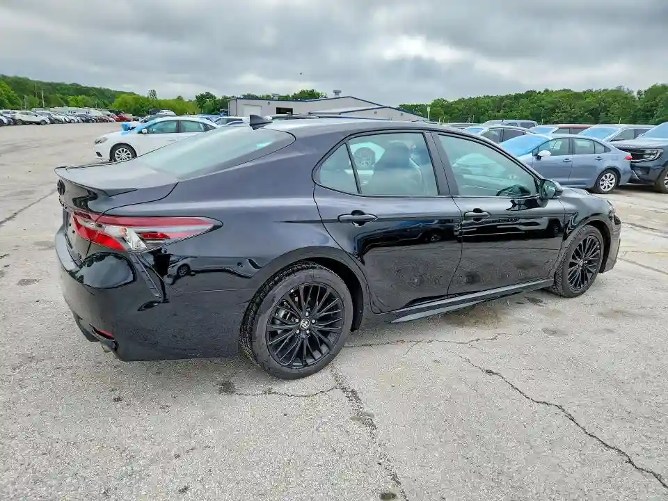 4T1G11BK0NU066639 2022 TOYOTA CAMRY-2