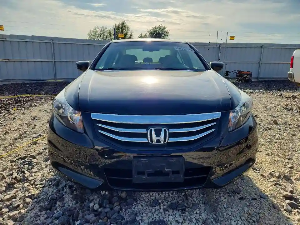 1HGCP2F87BA078291 2011 HONDA ACCORD-4