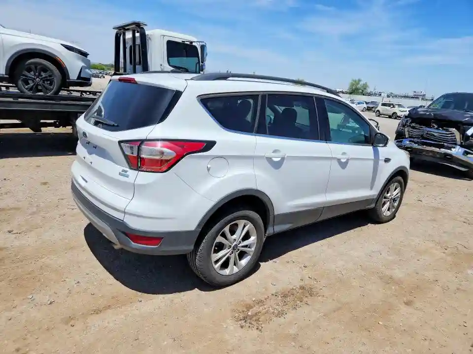 1FMCU0GD2JUC37931 2018 FORD ESCAPE-2