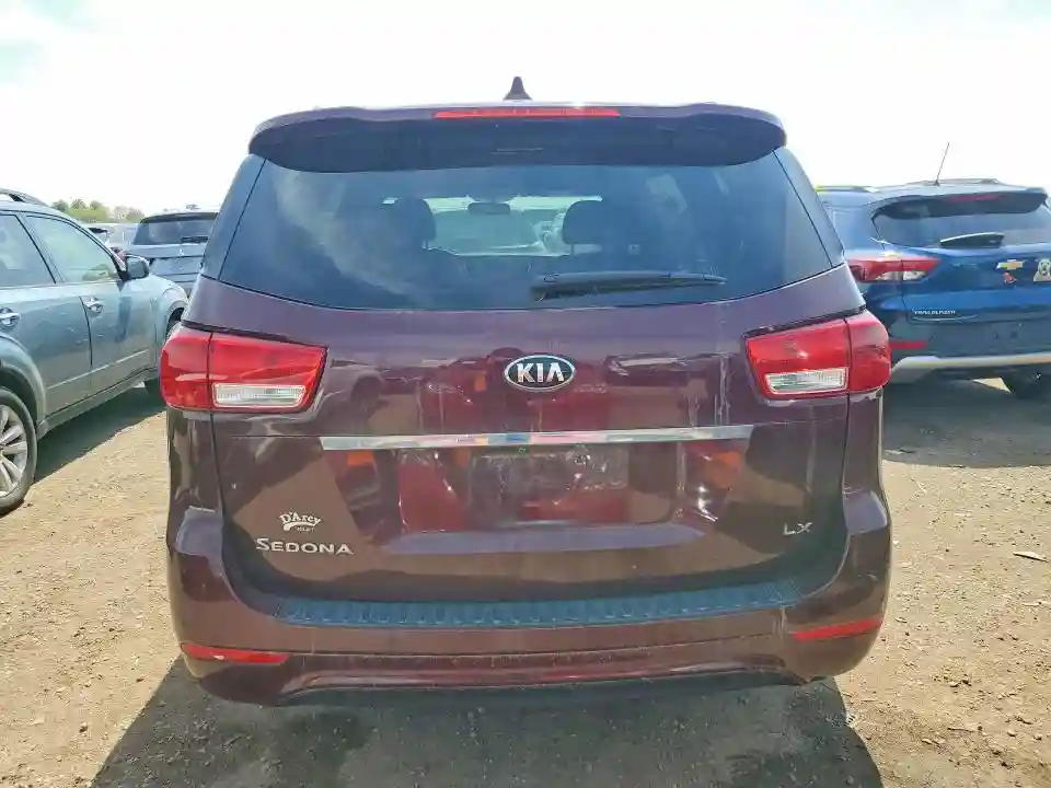 KNDMB5C18H6266307 2017 KIA SEDONA-5