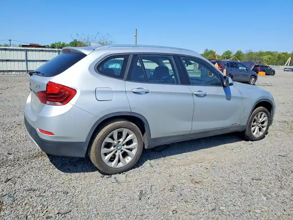 WBAVL1C56EVY13084 2014 BMW X1-2