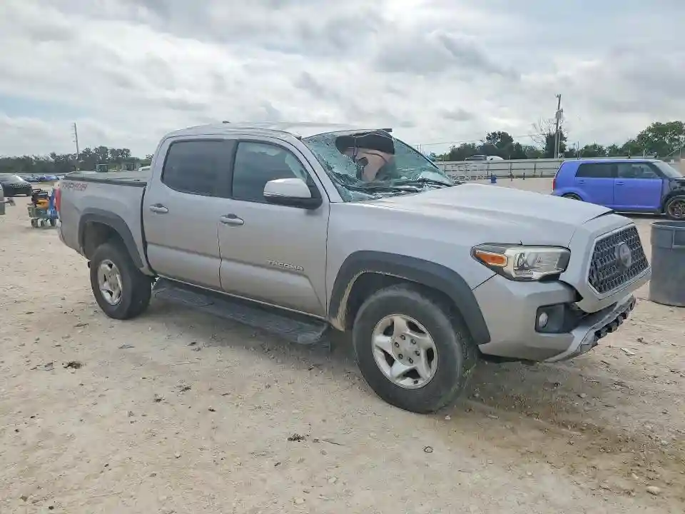 5TFCZ5AN8JX145113 2018 TOYOTA TACOMA-3