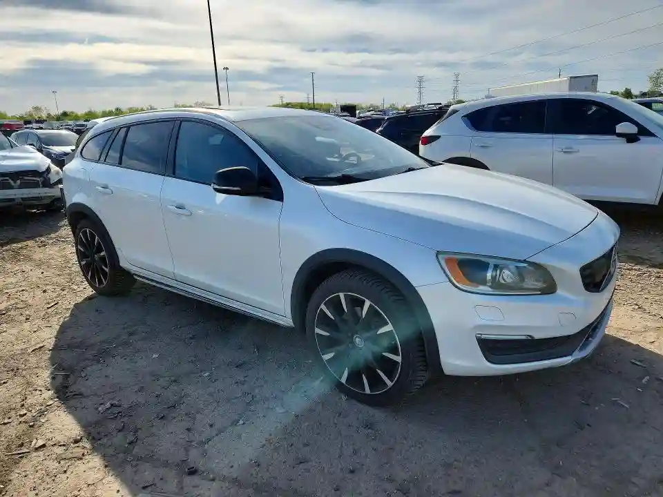 YV4612HM7G1008432 2016 VOLVO V60-3