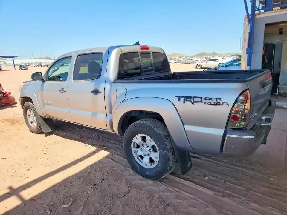 3TMLU4EN2FM170444 2015 TOYOTA TACOMA-1