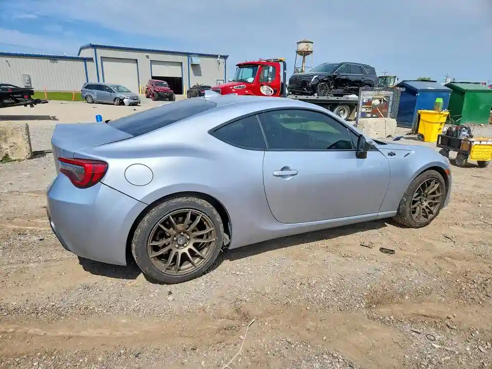 JF1ZNAA19F8701707 2015 SCION FRS-2