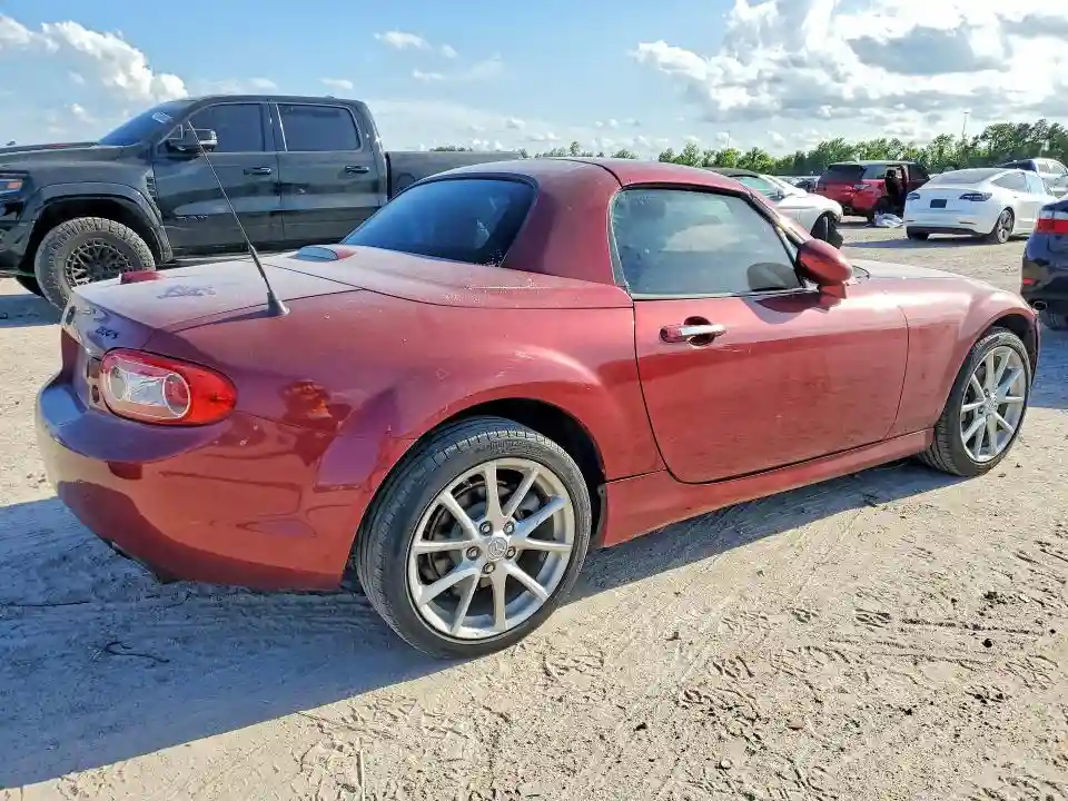 JM1NC2PF2B0214154 2011 MAZDA MX5-2