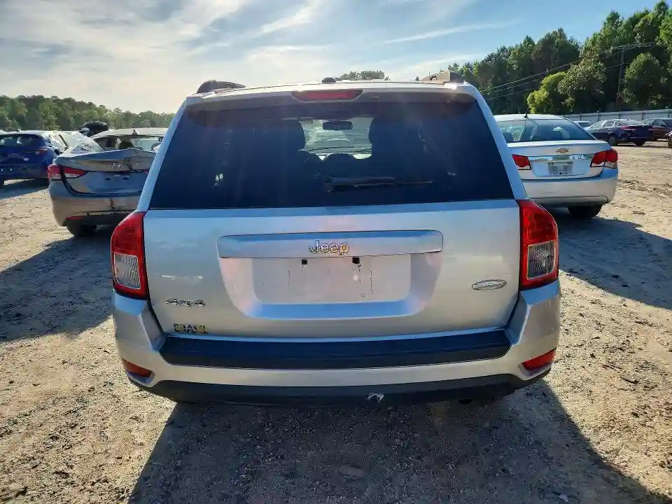 1J4NF1FB7BD251834 2011 JEEP COMPASS-5