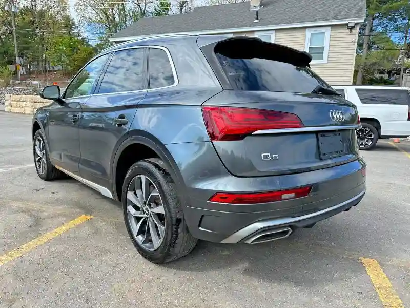 WA1EAAFY1N2044973 2022 AUDI Q5-1