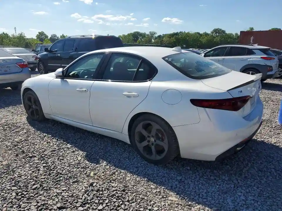 ZARFAEEN9H7560780 2017 ALFA ROMEO GIULIA-1