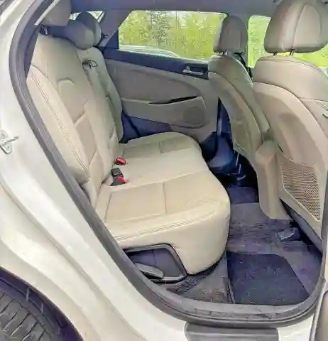 KM8J3CA41JU714885 2018 HYUNDAI TUCSON-5