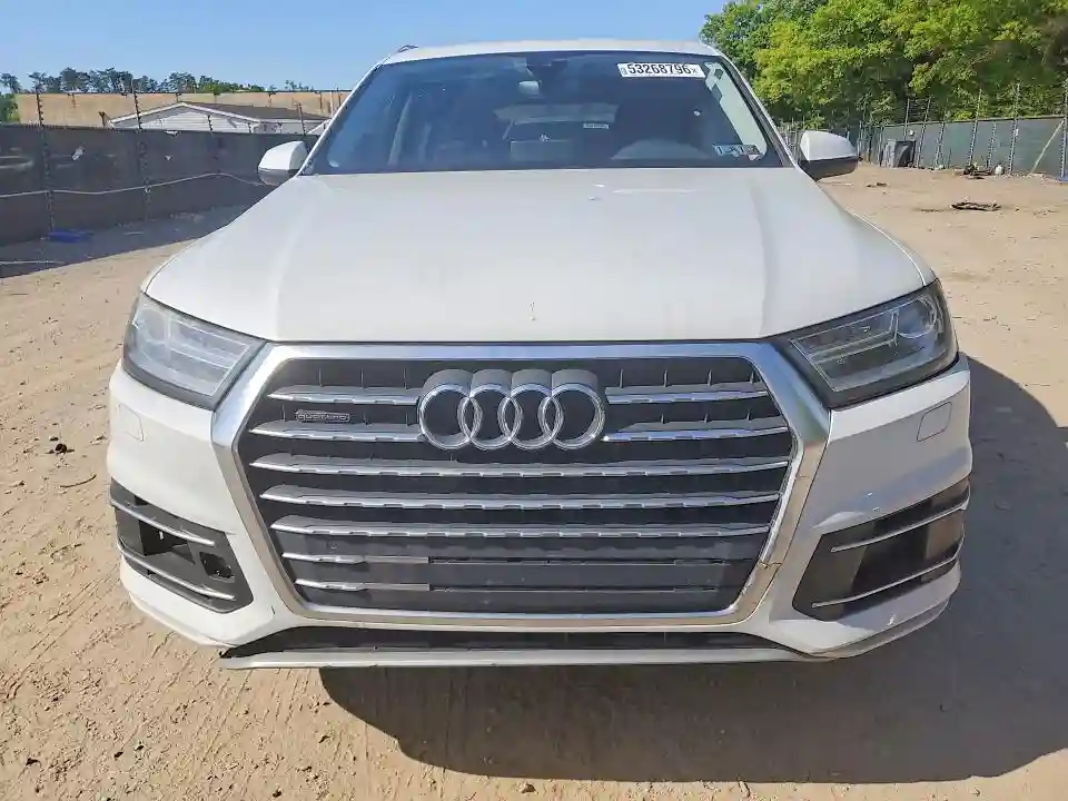 WA1AHAF77HD045829 2017 AUDI Q7-4
