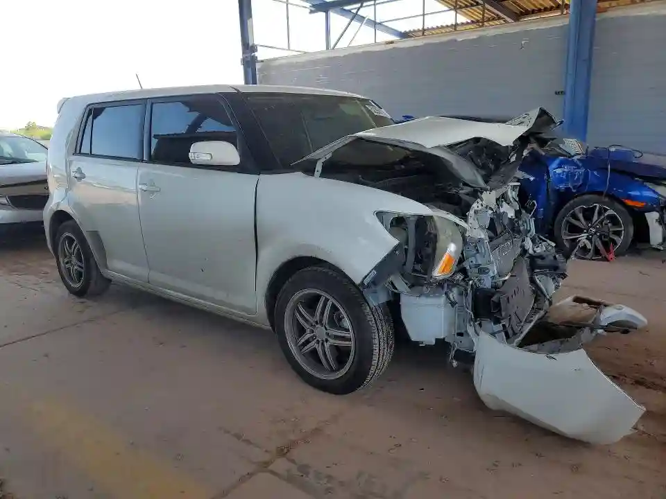 JTLZE4FE2CJ003083 2012 SCION XB-3